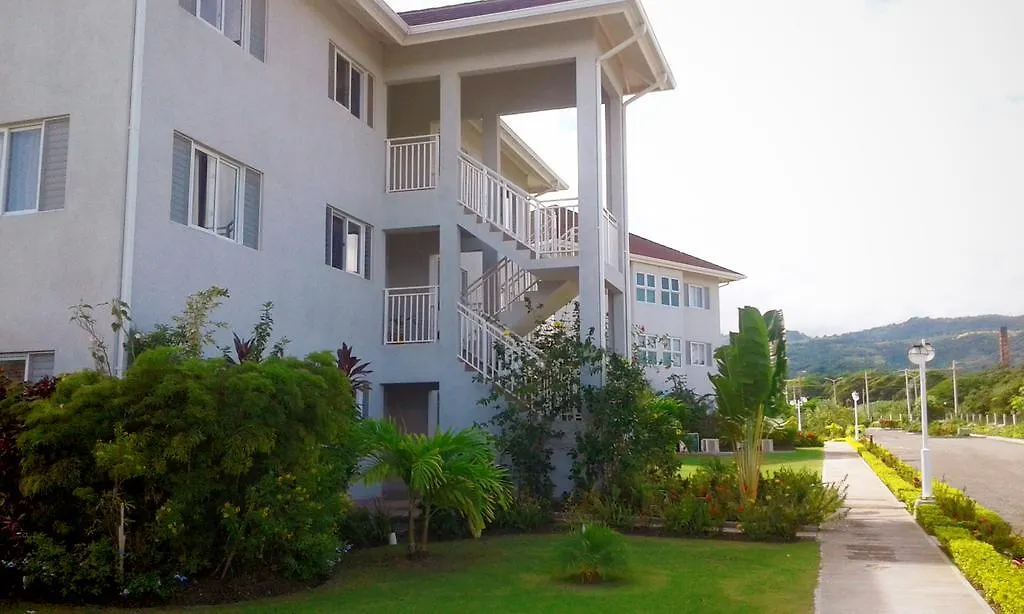 Fern Court Apartment At Richmond 0*,  Jamaica