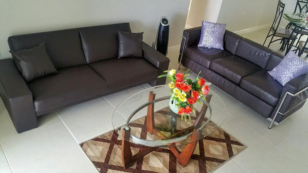 Fern Court Apartment At Richmond