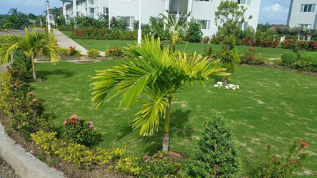 Fern Court Apartment At Richmond