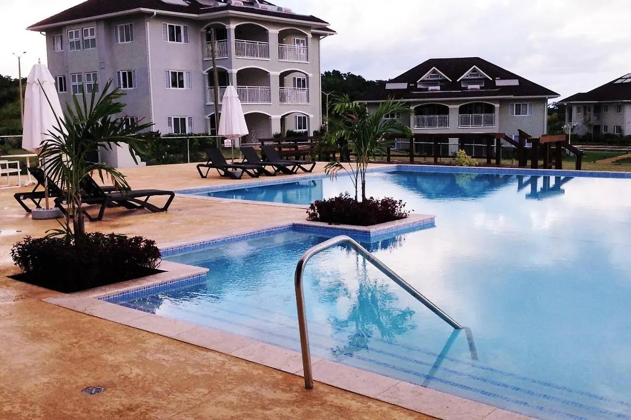 Fern Court Apartment At Richmond