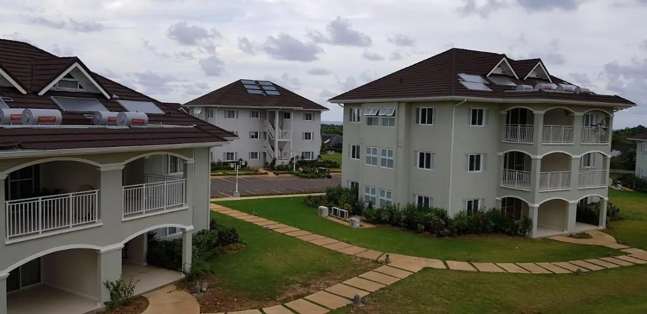 Fern Court Apartment At Richmond 0*,  Jamaica